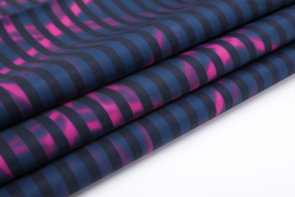 Bedrucktes WR- und FR-weißes PU-beschichtetes 260T-Polyester-Taftgewebe für Zelte